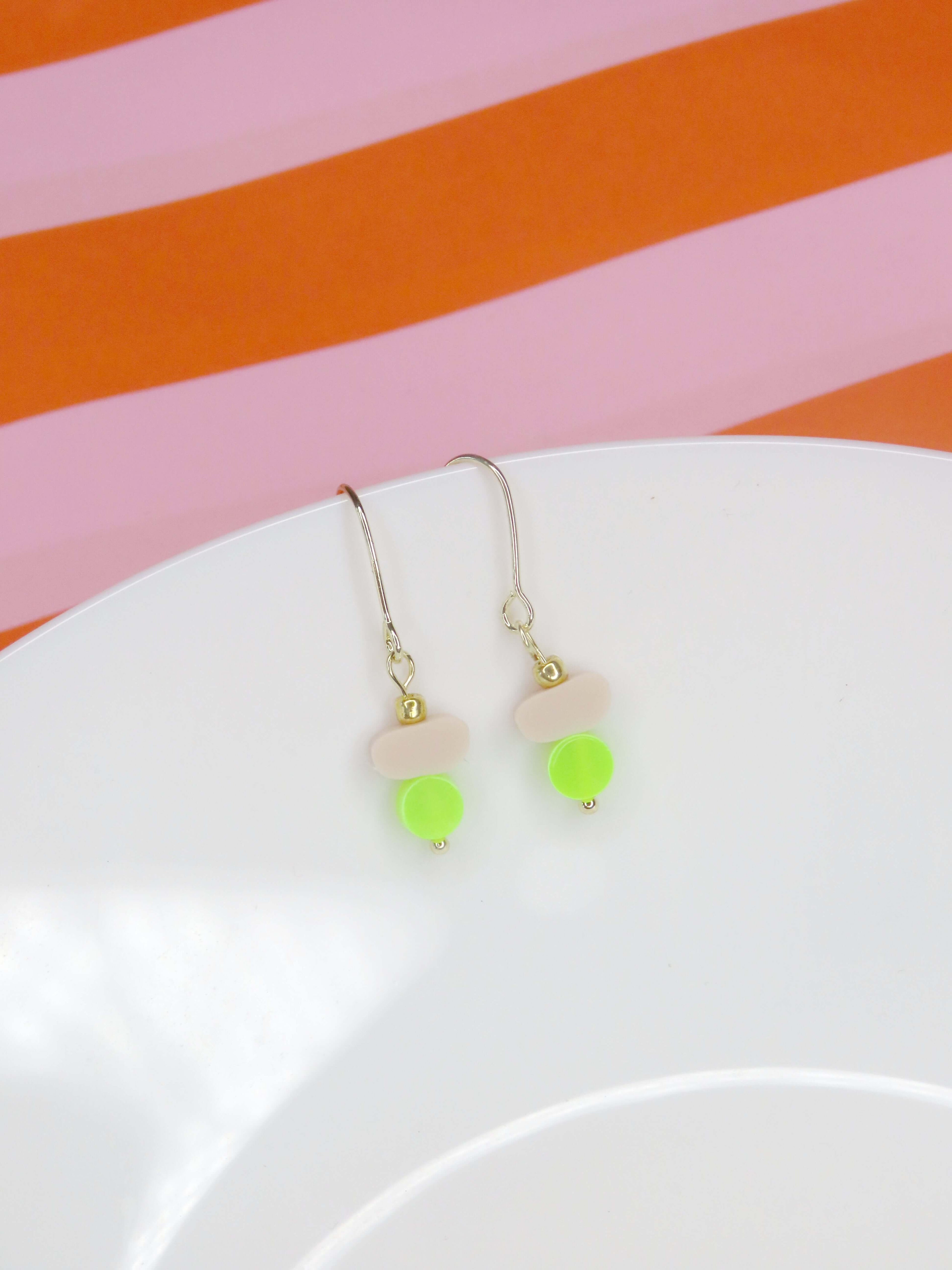 Color Treats Ohrringe in Lime mit Gold Filled Elementen