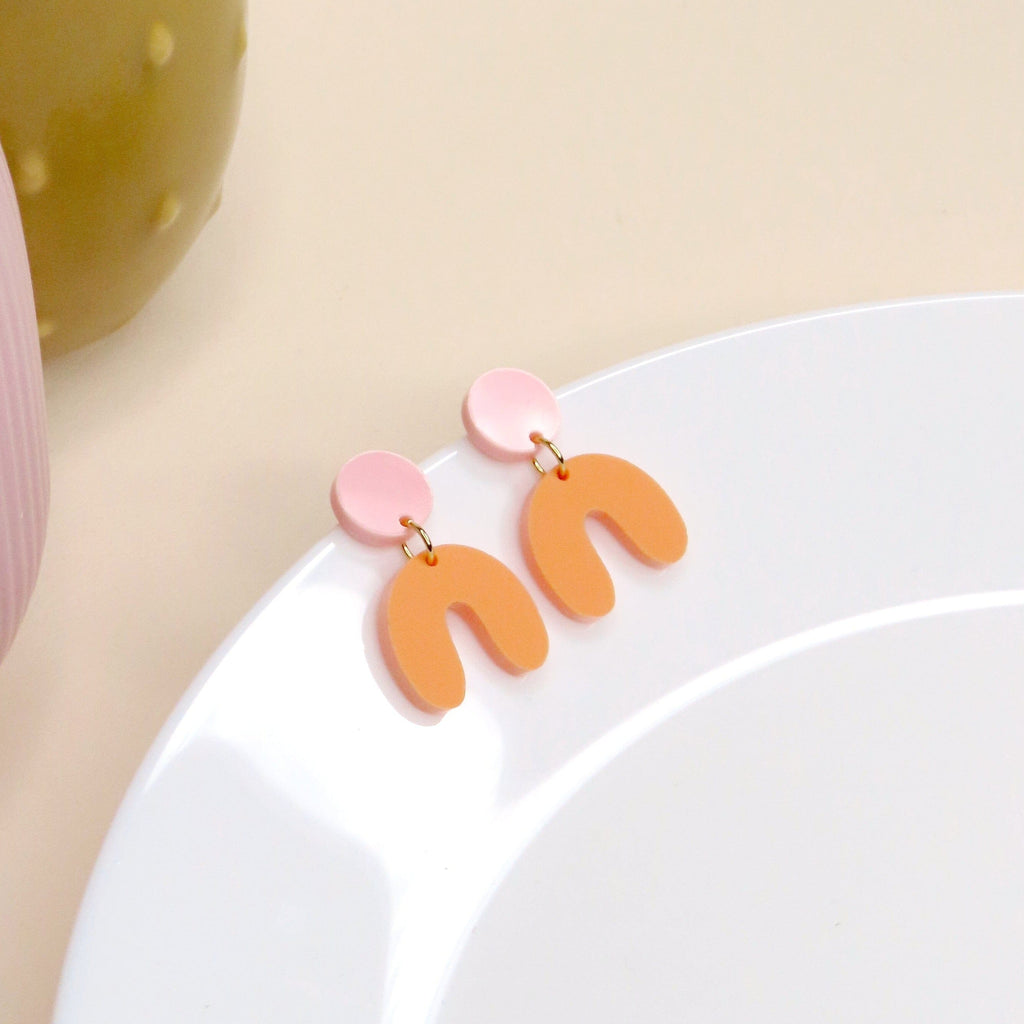 Arch Bogen Ohrringe in Pfirsisch & Rosa