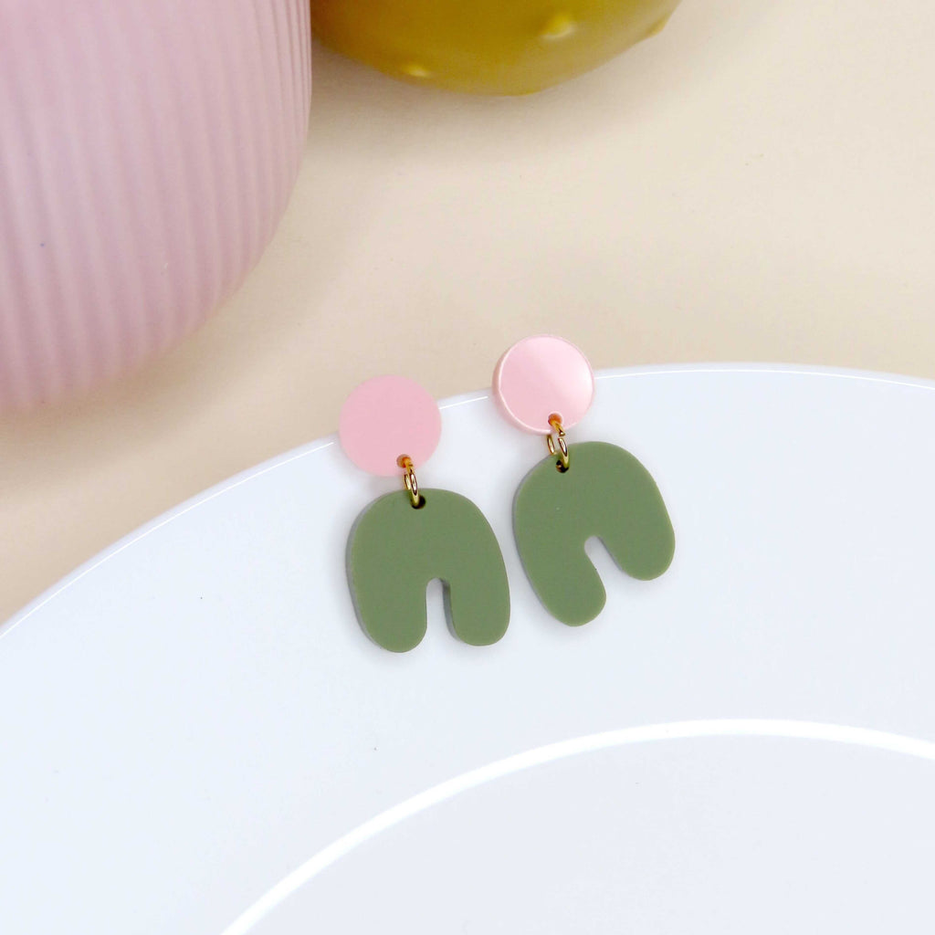 Squishy Arch Bogen Ohrringe in Rosa & Grün